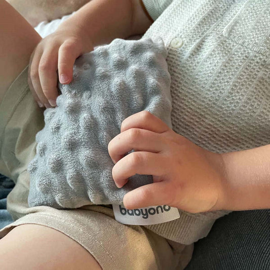 Buikkrampjes en koliek bij baby’s – hoe kun je je kindje helpen?