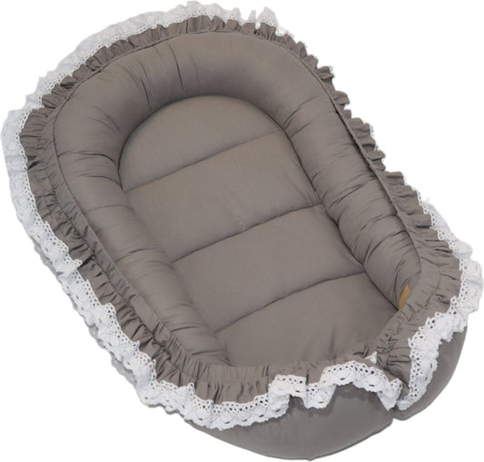Soosie babynestje LUXE grijs, katoen met ruche en kussen, 90x50 cm