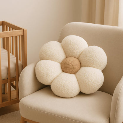 Sierkussen Bloem van teddy bouclé in crème met beige hart, Ø 40 cm