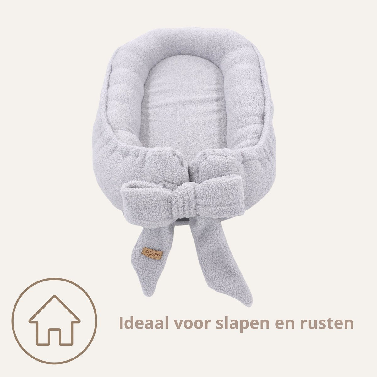 Soosie Teddy Bow babynestje met strik, grijs — vooraanzicht met strik