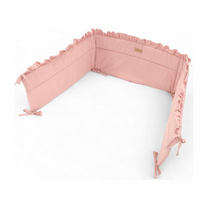 Soosie bedomrander FRILL roze, zijaanzicht met striklinten