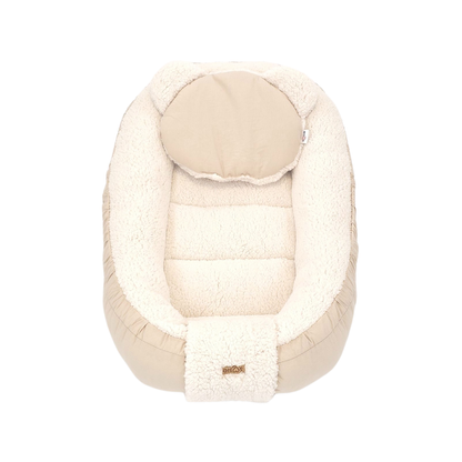 Soosie - Babynestje + Kussentje + Bedomrander — 3-delige set - Teddy Cream / Katoen Beige — Dubbelzijdig — 90×50 cm nest & 180×30 cm bumper — OEKO-TEX
