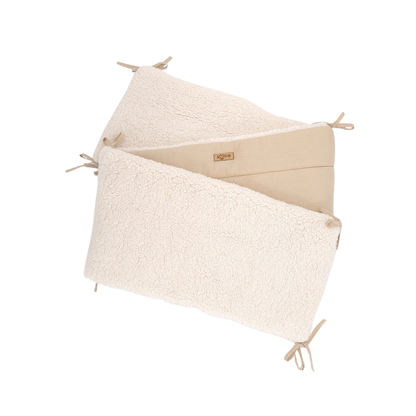 Soosie - Babynestje + Kussentje + Bedomrander — 3-delige set - Teddy Cream / Katoen Beige — Dubbelzijdig — 90×50 cm nest & 180×30 cm bumper — OEKO-TEX