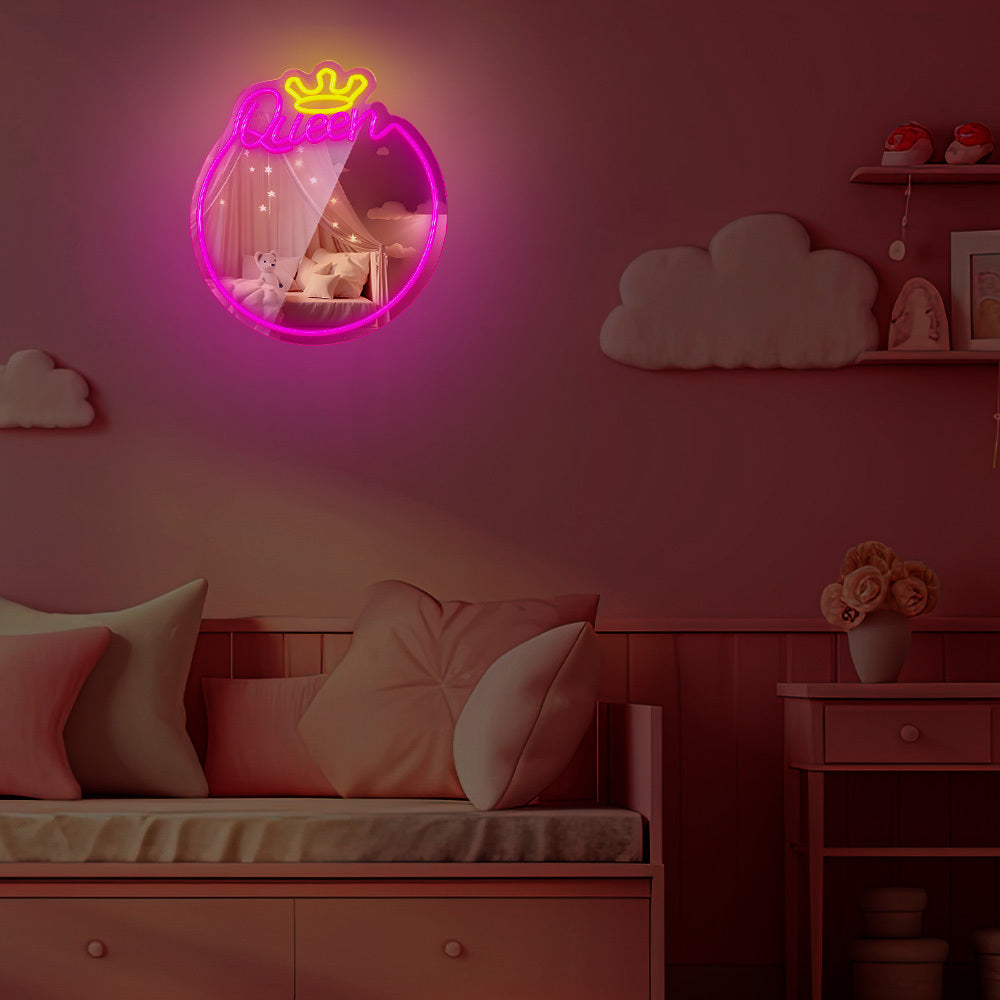 LED Neon Spiegel “Queen” – Wandspiegel met Verlichting – Dimbaar – USB – Warm Wit & Roze – Forever Light