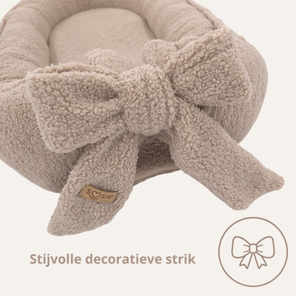 Teddy Bow Babynestje – Zacht Teddy Babynest met Uitneembaar Matras en Decoratieve Strik – Beige/Bruin