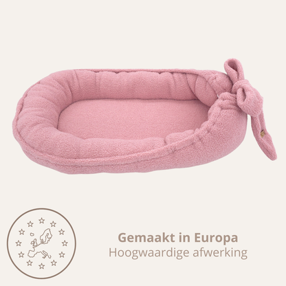 Teddy Bow Babynestje – Zacht Teddy Babynest met Uitneembaar Matras en Decoratieve Strik – Roze