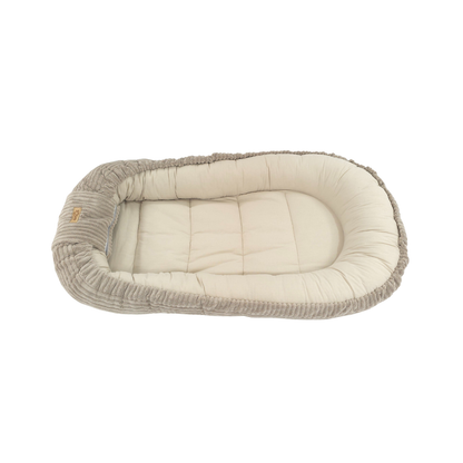 Soosie Babynestje – Corduroy & Katoen – Dubbelzijdig – Beige – 90×50 cm, Verstelbaar met Strikkoorden – Inclusief Kussentje