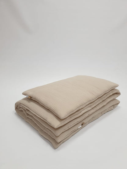 Soosie - Baby Dekbed met kussen - Beddenset - 100x135 + 40x60 –Katoen Mousseline – Met Vulling – Klaar Voor Gebruikt - Kant-en-klaar - Beige