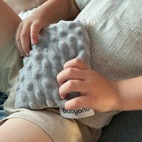 BabyOno 796/02 – Kersenpitkussen (Cherry Stone Pillow) – Minky hoes – Subtiel grijs – Warm & koud – Medisch hulpmiddel