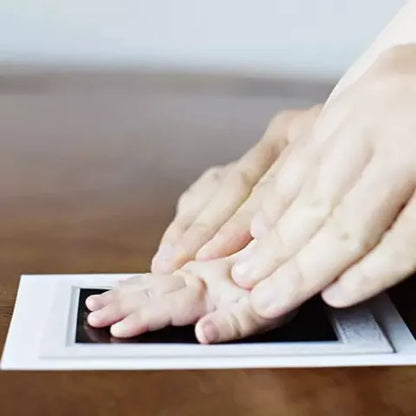 Ruhhy – Clean-touch hand- en voetafdruk set voor baby – zwarte inkt