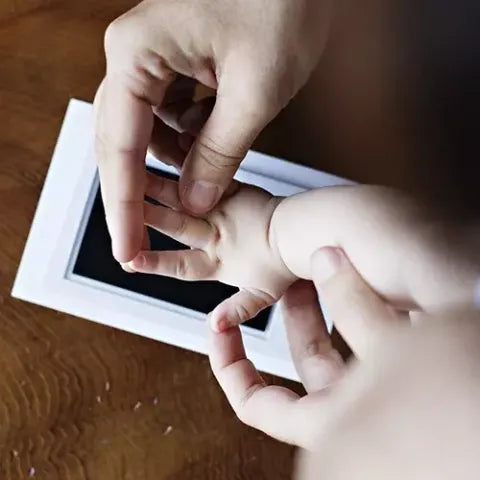 Ruhhy – Clean-touch hand- en voetafdruk set voor baby – zwarte inkt