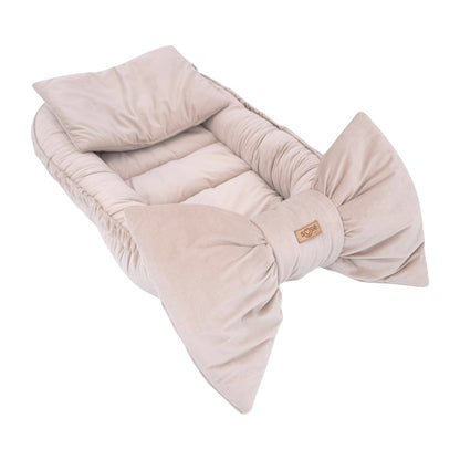 Soosie Babynestje Velvet Bow beige, velours babynest met grote strik en kussen, 90x50 cm