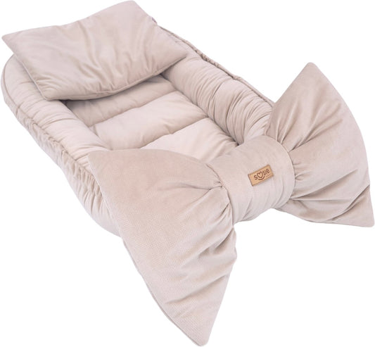 Soosie Babynestje Velvet Bow beige, velours babynest met grote strik en kussen, 90x50 cm